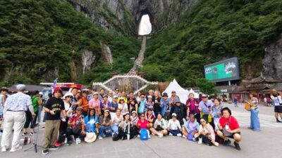 คณะกรรมการคาทอลิกเพื่อคริสตชนฆราวาส เที่ยวจางเจียเจี้ยประเทศจีน 40 ท่าน