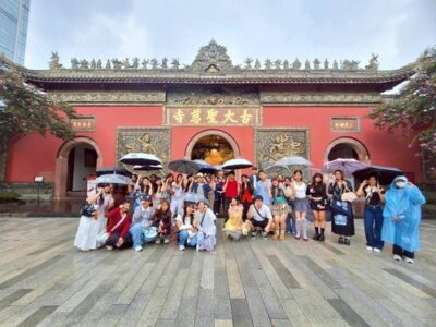 คณะนักศึกษา มหาวิทยาลัยศรีนครินทรวิโรฒ สาขาวิชาการจัดการการท่องเที่ยวและการโรงแรม ณ  เฉิงตู ประเทศจีน จำนวน 75 ท่าน