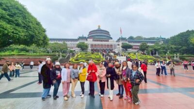 คณะอาจารย์ รร.บ้านบางกะปิ  พาท่องเที่ยวฉงชิ่ง ประเทศจีน 4วัน3คืน วันที่ 31 มีนาคม - 03 เมษายน 2569 จำนวน 15 ท่าน